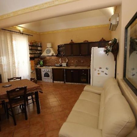 Laura Affittacamere Palermo Buitenkant foto